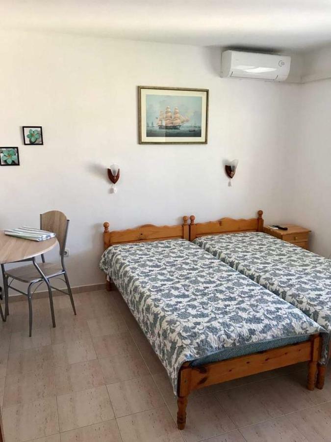 Студиа Мансарда Ненови Pomorie Exterior foto